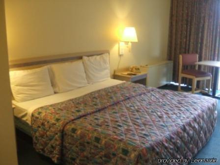 Regency Inn And Conference Center Clinton Habitación foto